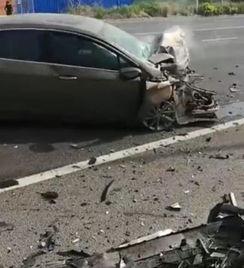 吃瓜造成车祸事件视频真实,一幕因分心驾驶引发的悲剧